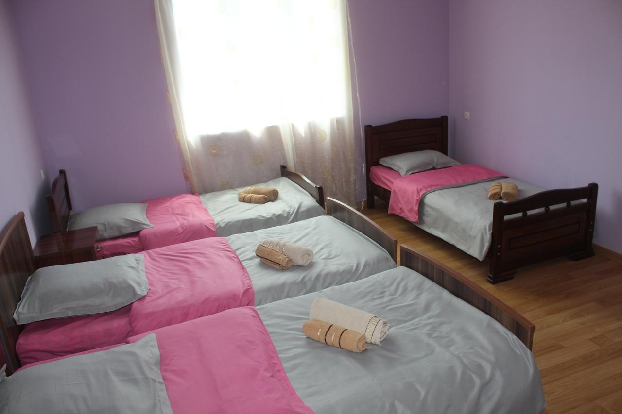 Mariana'S Guest House Mestia Esterno foto