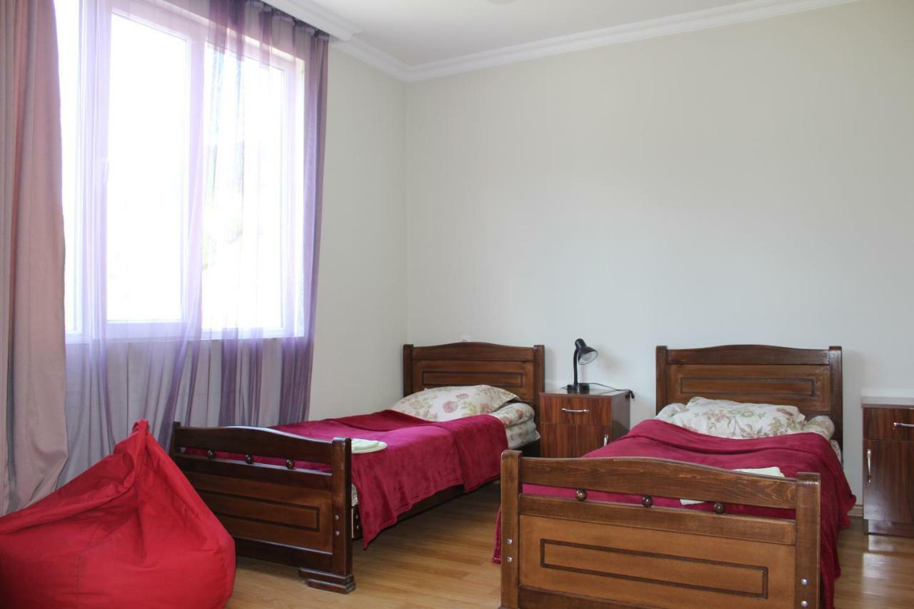 Mariana'S Guest House Mestia Esterno foto